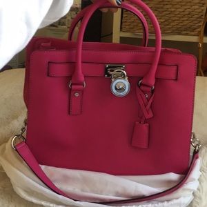 Michael Kors Hamilton tote in raspberry